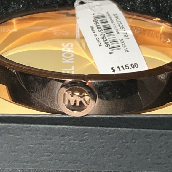 NWT MICHAEL KORS MK Logo Rose Gold Heritage Fulton Bangle MKJ3251791new with tag - Picture 5 of 12